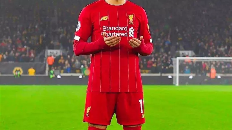 شاهد .. محمد صلاح يلقي تحية الجميع بعد فوز ليفربول علي بورنموث