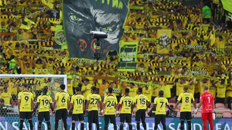 بنزيما يقود تشكيل الاتحاد أمام الهلال في الدوري السعودي