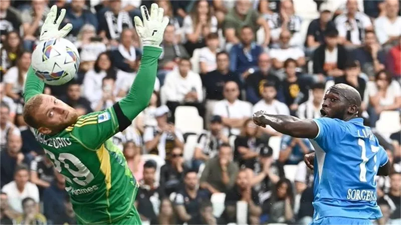 التعادل السلبي يحسم قمة يوفنتوس ونابولي بالدوري الإيطالي