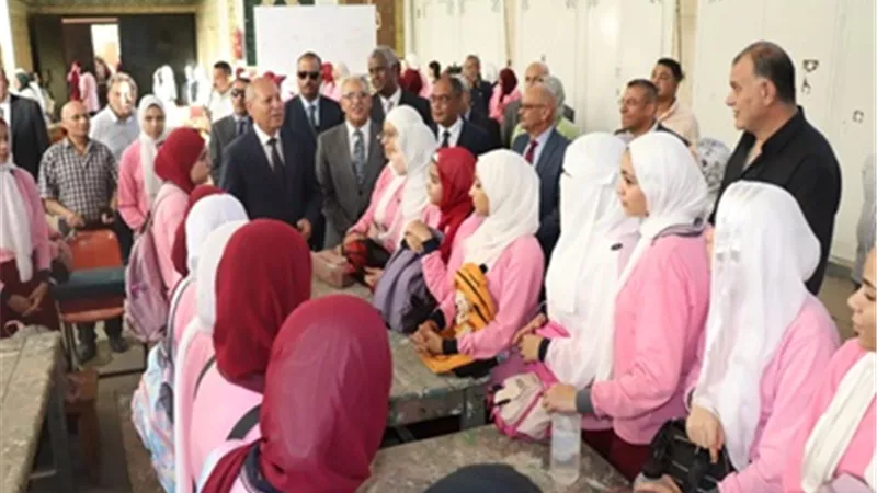 مدير تعليم القاهرة والمحافظ يتابعان انطلاق العام الدراسى الجديد