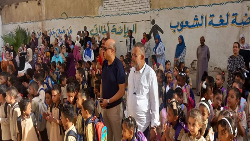 الرشيدي في جولة لمتابعة العملية التعليمية بالمدارس