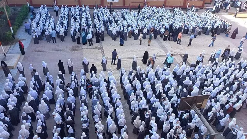 انتظام الدراسة بـ 2374 مدرسة بتخصيص الحصة الأولى عن مبادرة بداية