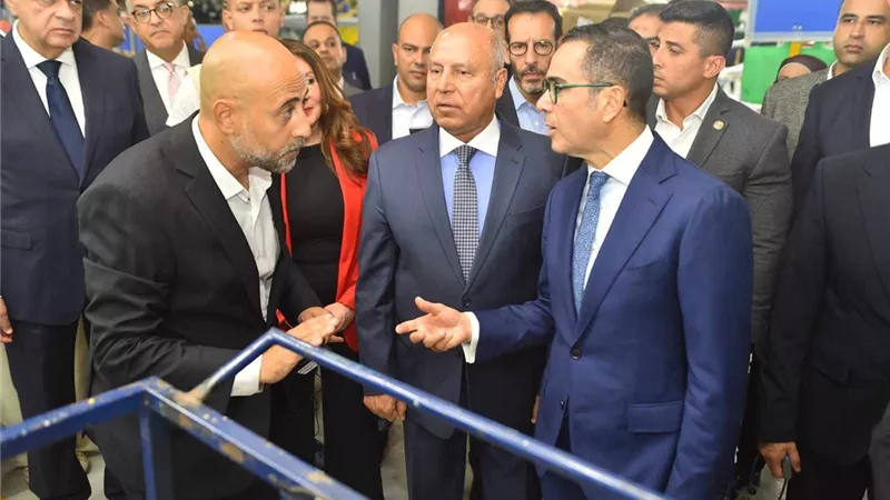 وزير الاستثمار يشارك في احتفال جنرال موتورز للسيارات