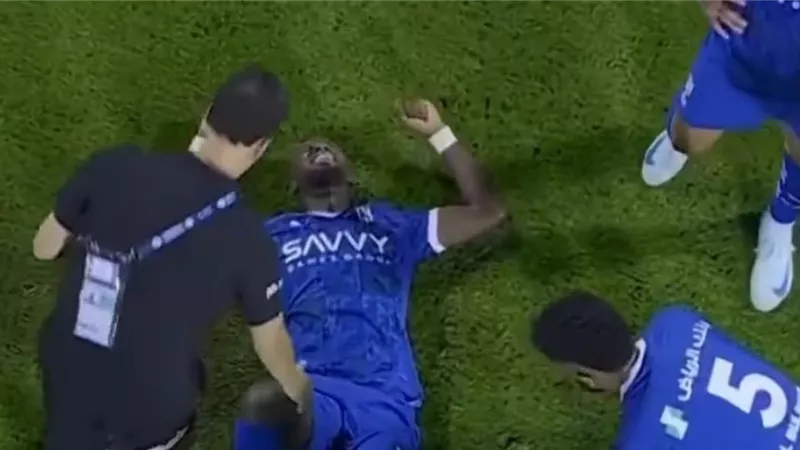 تفاصيل إصابة نجم الهلال خلال مواجهة اتحاد جدة