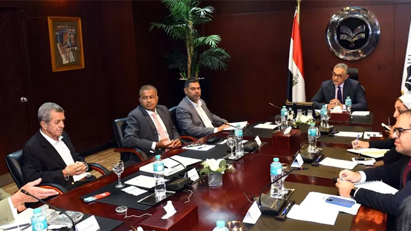 وفد استثماري من موريشيوس يبحث إعادة تدوير المخلفات الإلكترونية في مصر