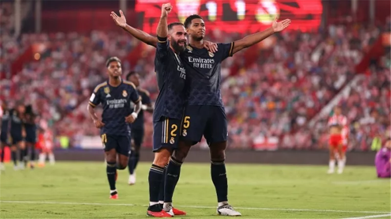 شكوك حول موقف نجمي ريال مدريد أمام ألافيس قبل الديربي