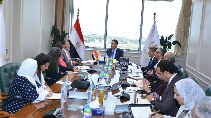 وزير التموين يبحث آليات التعاون مع البنك الدولي في ملف الدعم