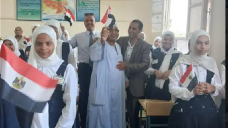 بدء الدراسة بمدرسة الأوسط قمولا الثانوية بقنا