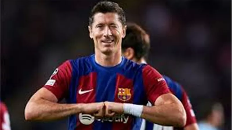 ليفاندوفسكي يكشف سبب فوز برشلونة العريض على فياريال