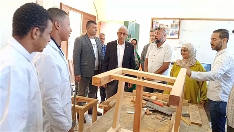 محافظ شمال سيناء يتفقد المدرسة اليابانية بالعريش