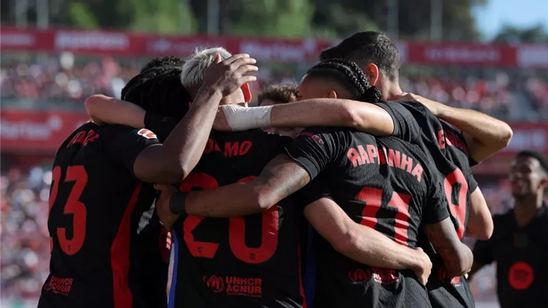 رئيس رابطة الليجا يرشح برشلونة للتتويج بلقب الدوري وأبطال أوروبا