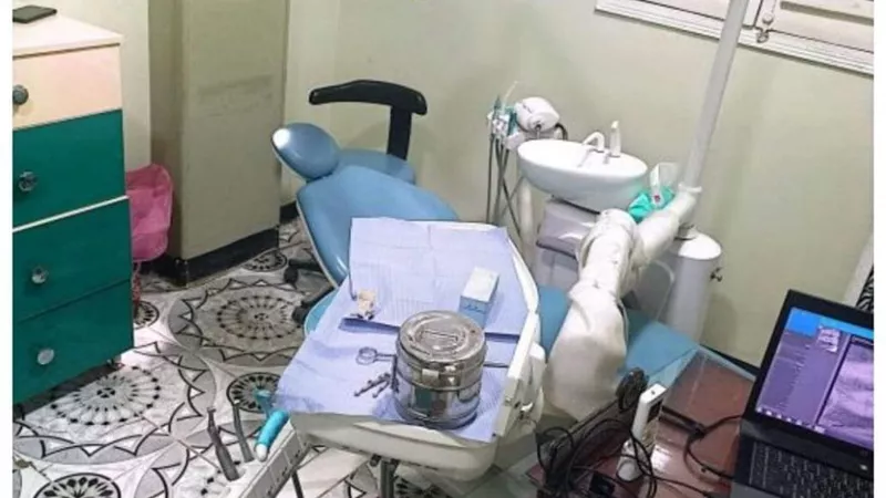 ضبط 297 منشأة طبية مخالفة خلال حملات للعلاج الحر بالمنيا