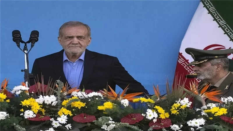 الرئيس الإيراني يتهم إسرائيل بالسعي إلى حرب أوسع في الشرق الأوسط وجر بلاده إليها