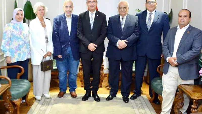 أنباء سارة من وزير التموين لسكان الشروق بعد اجتماع مجلس الأمناء.. صور