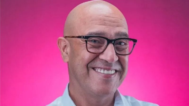 أشرف عبد الباقي ضيف شرف 