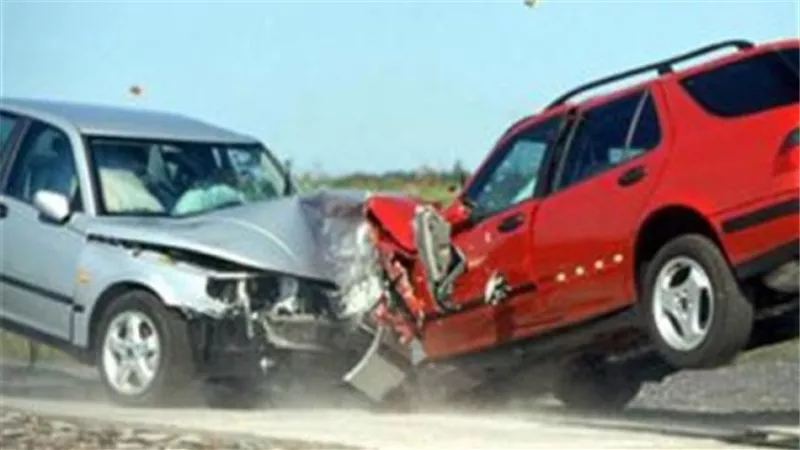 إصابة 5 في تصادم سيارتين ملاكي بطريق أبو غالب في الجيزة