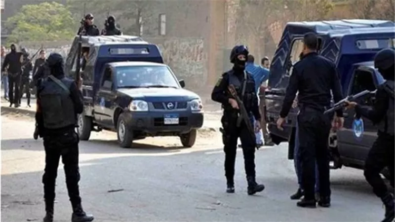 ضبط 3 هاربين من أحكام بالإعدام و118 سنة سجن بالمحافظات
