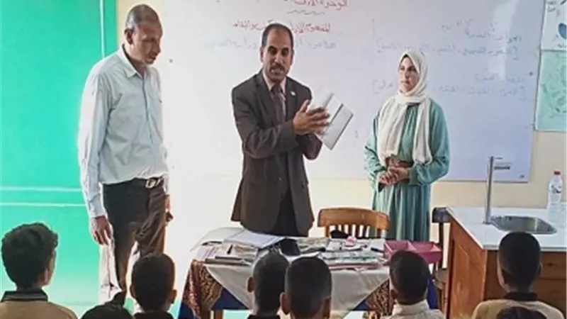 مدير تعليم الخانكة يتابع مدارس عرب العليقات