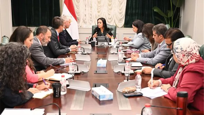 وزيرة التضامن تجتمع مع أعضاء بعثة البنك الدولي لبرامج الحماية الاجتماع