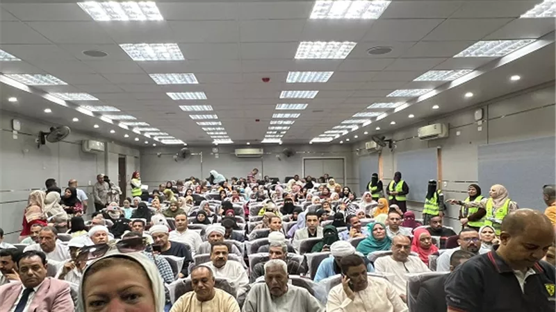يطلق أكبر مبادرة للتوعية بخطورة تعاطي المخدرات بالمحافظة