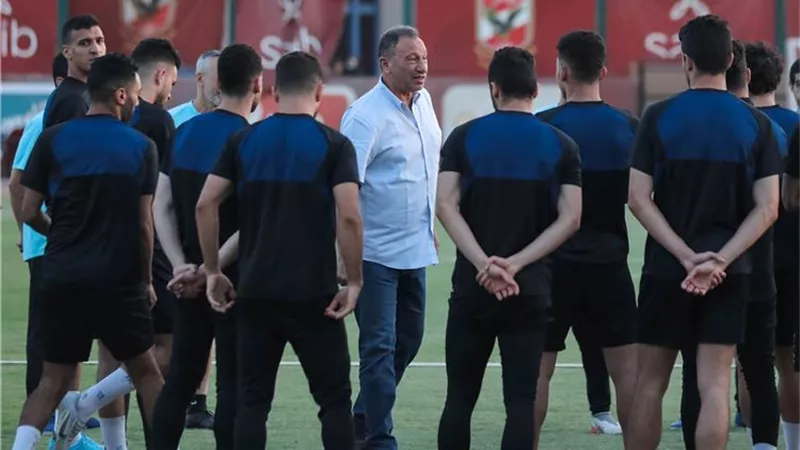 تهديد ووعيد.. ماذا قال الخطيب للاعبي الأهلي قبل السوبر الإفريقى؟