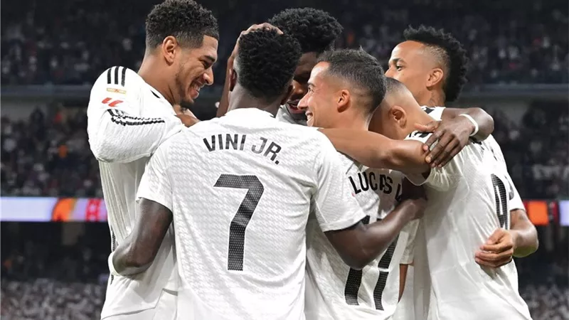 ريال مدريد يفلت من كمين ألافيس بفوز مثير بالدوري الإسباني