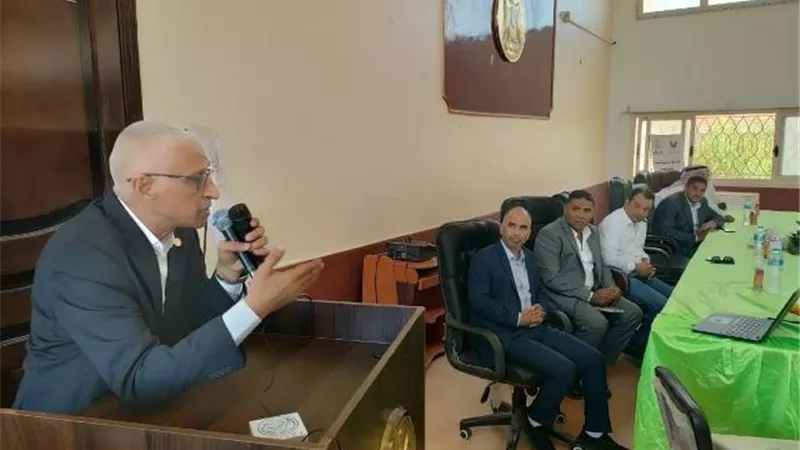 محافظ شمال سيناء يلتقي مشايخ وعواقل نخل