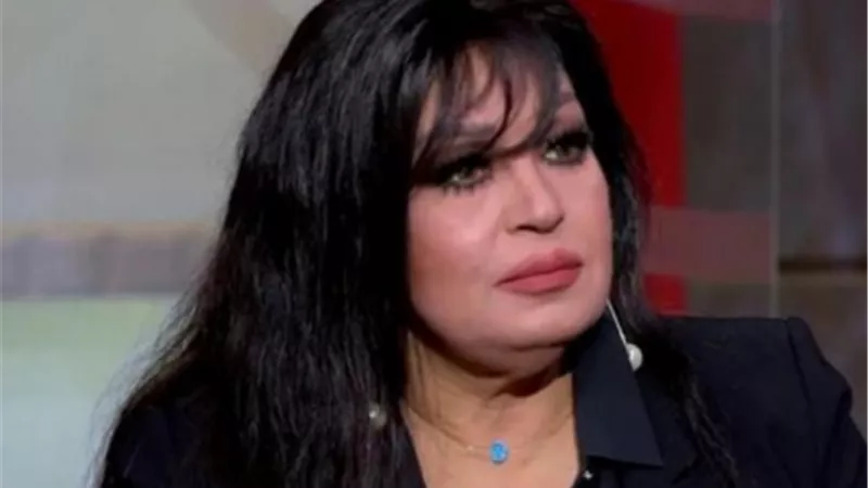 فيفي عبده تدعم الشعب اللبناني :