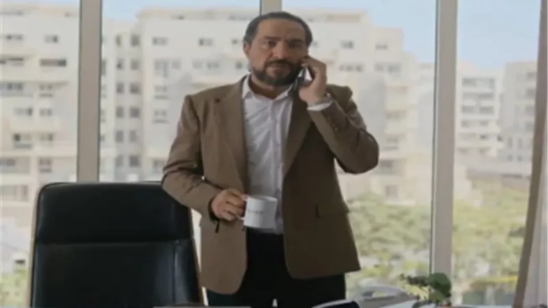 أكرم يحرق محل محمود شرشر انتقامًا منه فى 