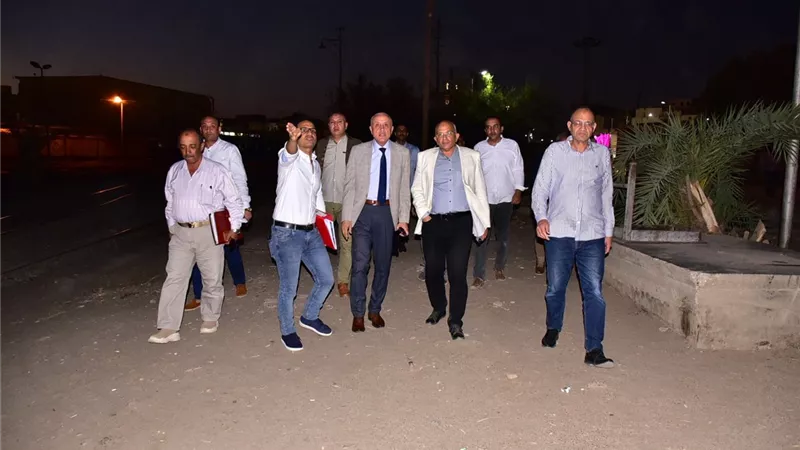 إستكمال مشروعات الطرق والكبارى فى لقاء محافظ الأقصر ورئيس الهيئة
