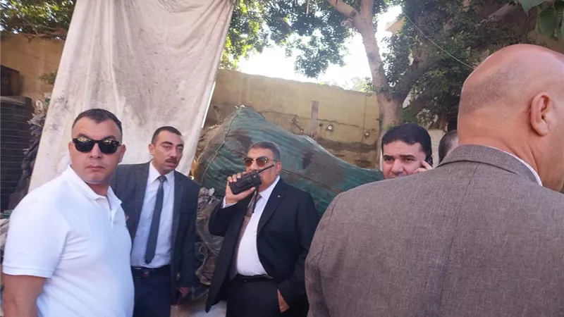 محافظ الدقهلية يضبط أكبر موقع لتجميع الخرده بشارع سكة سندوب