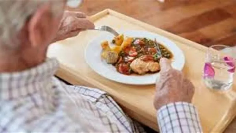 لوعندك مسن..تعرفى على افضل الاطعمة للحفاظ على صحته