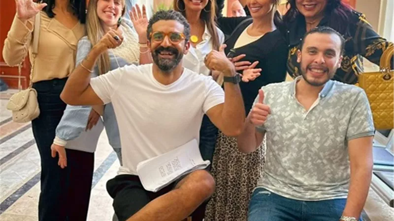محمد عبد الرحمن حماقي يحاول اللحاق بموسم الأوف سيزون بـ روج أسود