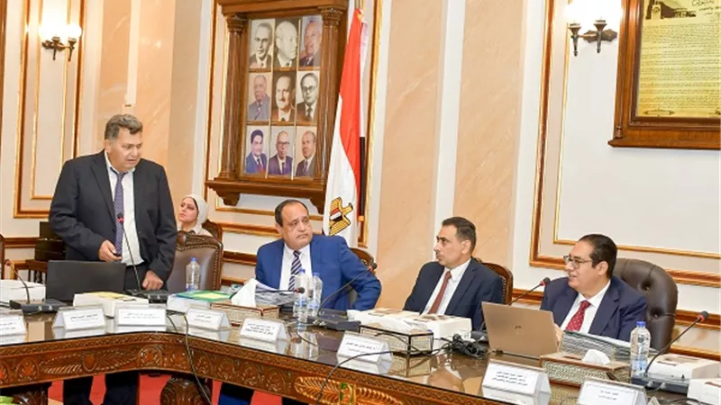 تعديل لوائح البرامج الدراسية في هذه الكليات بـ جامعة القاهرة
