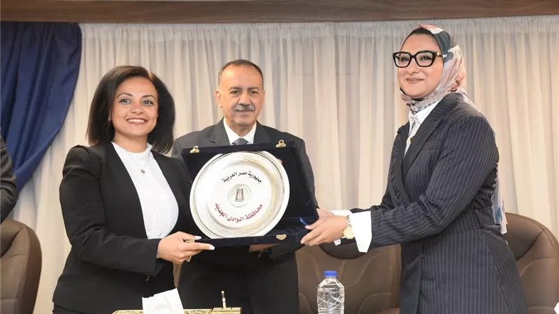 محافظ أسيوط يشهد مؤتمر إعلان المشروعات الفائزة في مبادرة 