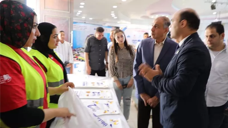 معرض تحيا مصر يوزع 10 آلاف قطعة ملابس مجانا بسمالوط