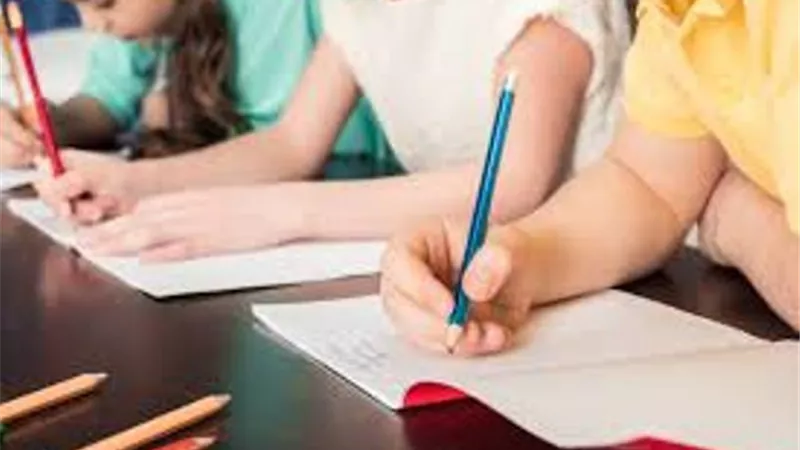 تعليمهن أمانة
