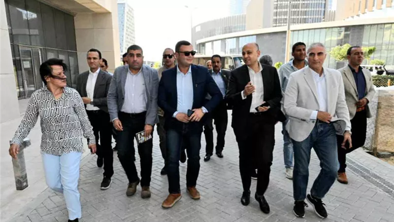 وزير الإسكان يتفقد التشطيبات بأبراج الأعمال المركزية بالعاصمة الإدارية