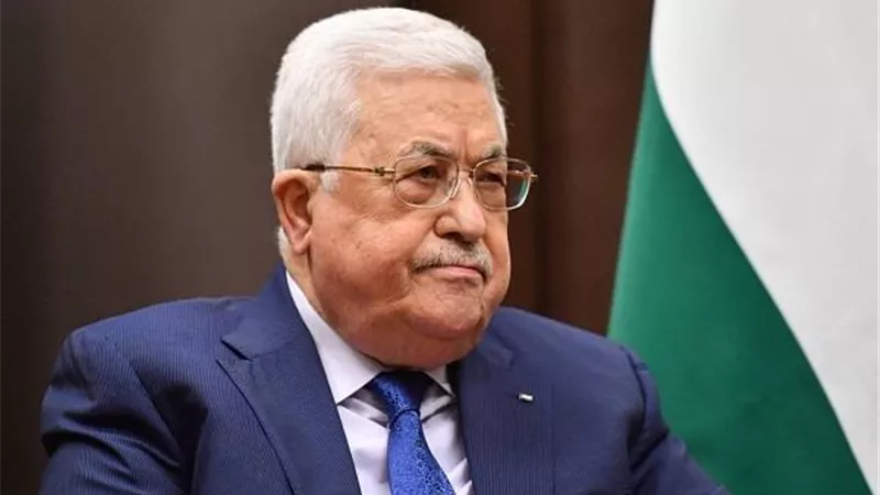 الرئيس الفلسطيني يبحث مع نظيره الفرنسي وقف العدوان على غزة