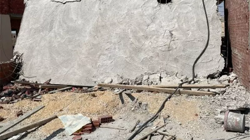 جهاز الشروق يُنظم حملة مكبرة ويُنفذ 49 قرار إزالة وسحب وغلق.. صور