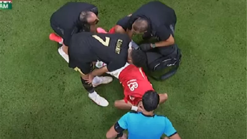 تغيير اضطرارى للاهلي .. خروج هاني مصابا ونزول عمر كمال