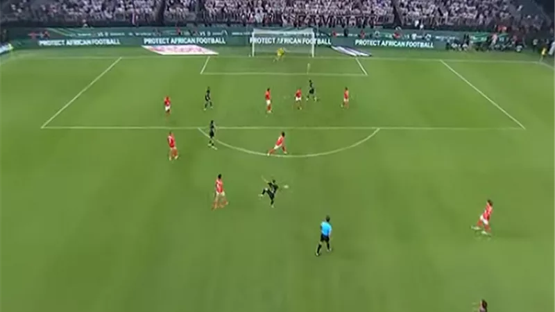 ناصر ماهر يحاول إدراك التعادل للزمالك بصاروخية فوق مرمى الشناوي