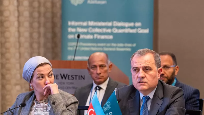 مصر تقود العالم لتحديد هدف جديد لتمويل المناخ قبل مؤتمر أذربيجان