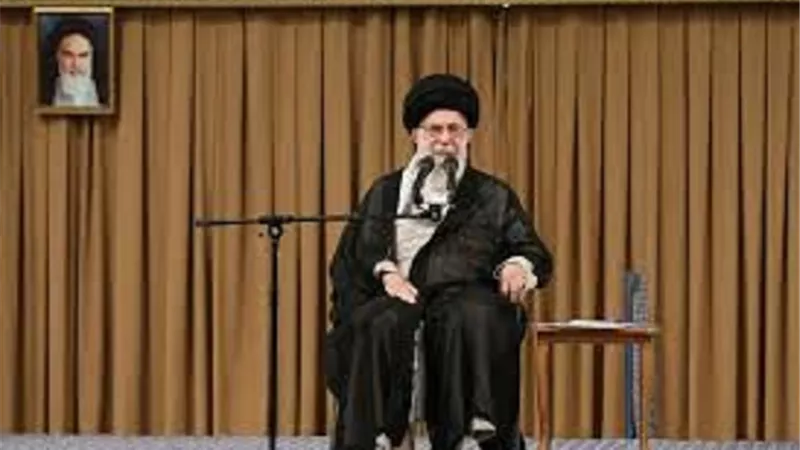 رويترز: نقل المرشد الأعلى الإيراني إلى مكان آمن