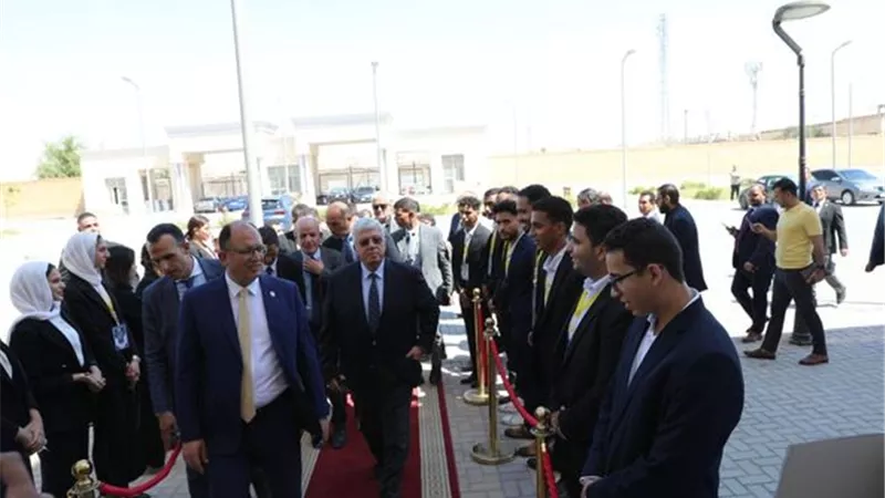 وزير التعليم العالي يتفقد جامعة حلوان الأهلية ويطمئن على انتظام الدراسة بها