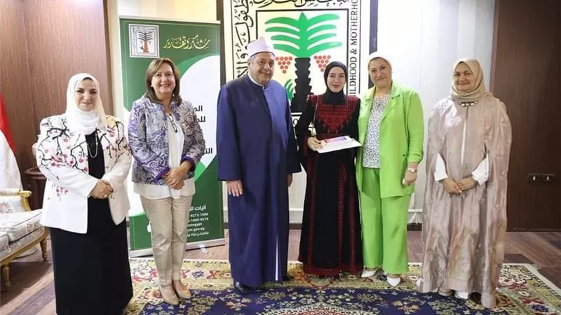 تكريم أوائل شهادات القراءات وأوائل الثانوية الأزهرية من غزة