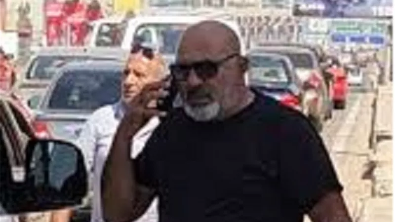 بالصور.. نجوم الفن في جنازة زوجة إسماعيل فرغلي