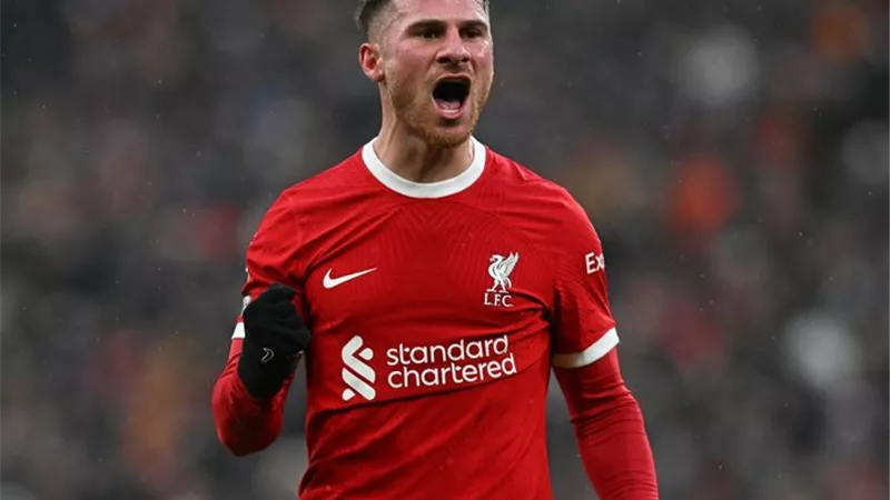 ليفربول ضد ولفرهامبتون .. تدخل عنيف على ماك أليستر وبطاقة صفراء