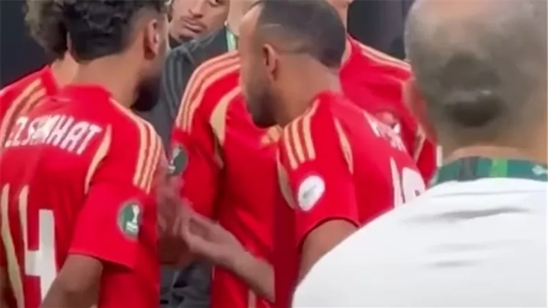 عقوبات صارمة ضد لاعبي الأهلي بعد خسارة السوبر أمام الزمالك