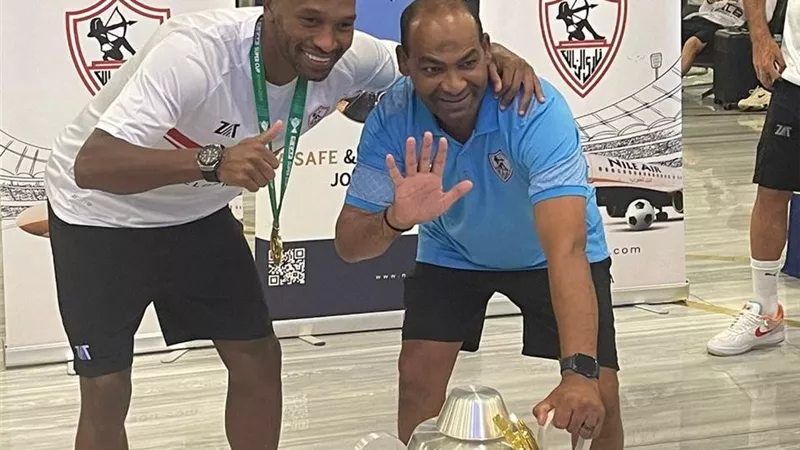 بالورود أعضاء مجلس الزمالك يستقبلون بعثة الفريق بمطار القاهرة
